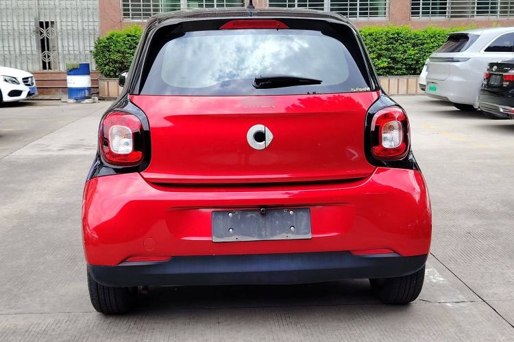 Used smart forfour 2018 1.0L 52 kW Dynamic Edition