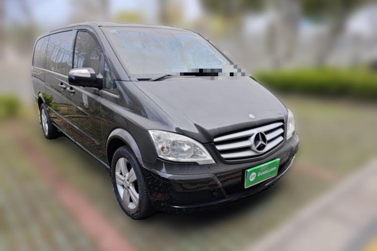 Used Mercedes-Benz Viano 2011 2.5L Luxury Edition Front Right 45 Deg