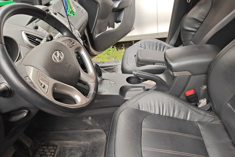 Used Hyundai ix35 2015 2.0L Automatic 2WD Smart Type China IV
