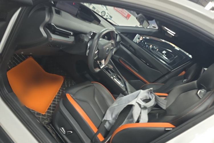 Used Changan UNI-V 2023 1.5T Prestige Model
