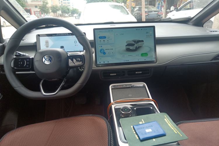 Used Hycan Z03 2021 Trendy Play Edition Center Console