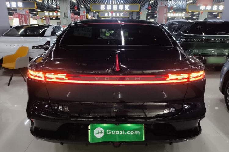 Used VOYAH PASSION 2024 PHEV Four-Wheel Drive Ultra-Long Range Flagship Model
