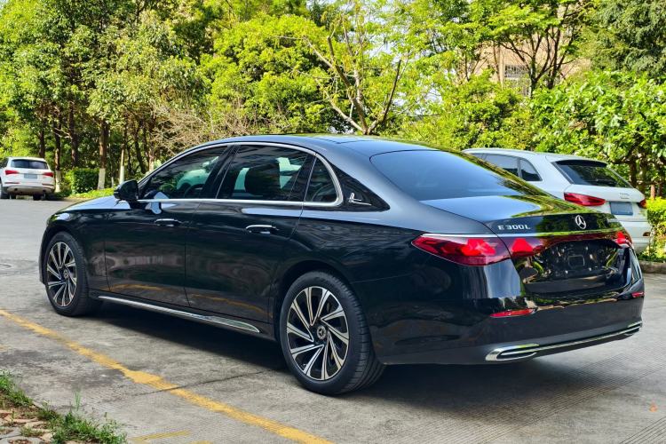 Used Mercedes-Benz E-Class 2025 E 300 L Luxury Model Exterior 3