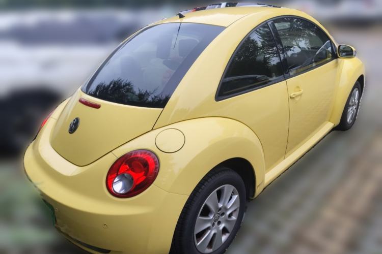 Used Volkswagen Beetle 2010 1.6 AT
