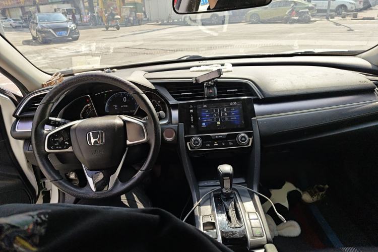 Used Honda Civic 2016 220TURBO CVT Luxury Edition
