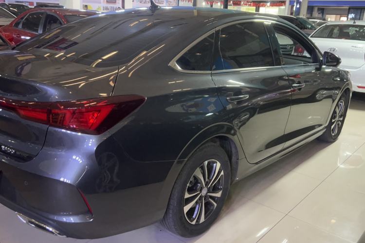 Used CHANGAN Eado 2025 PLUS 1.4T Dual-Clutch High-Energy Version
