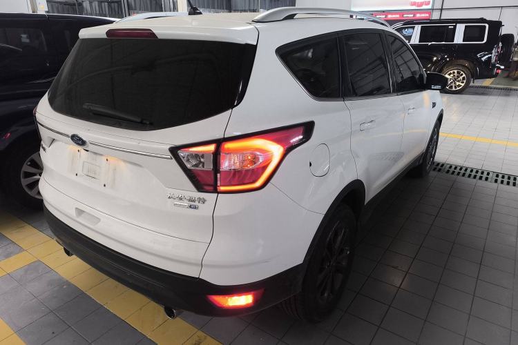 Used Ford Kuga 2019 EcoBoost 180 Two-Wheel-Drive Platinum Edition China VI Standard
