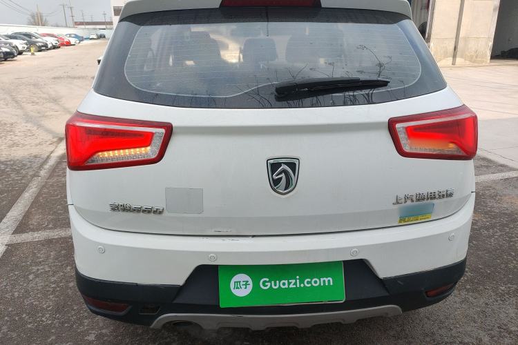 Used Baojun 560 2015 1.8L manual luxury version
