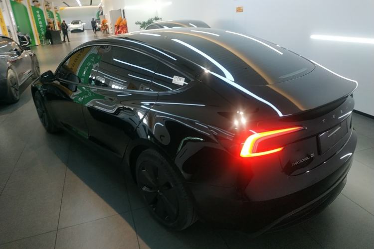 Used Tesla Model 3 2023 Rear-Wheel-Drive Version
