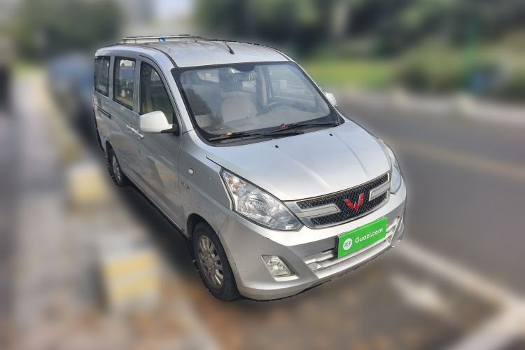Used Wuling Rongguang V 2016 1.5L Standard Version
