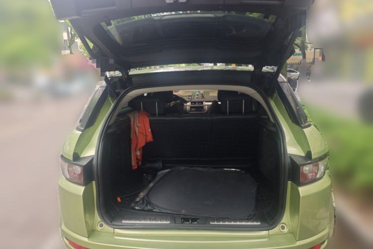 Used Land Rover Range Evoque 2012 2.0T 5-Door Ignite Edition Trunk