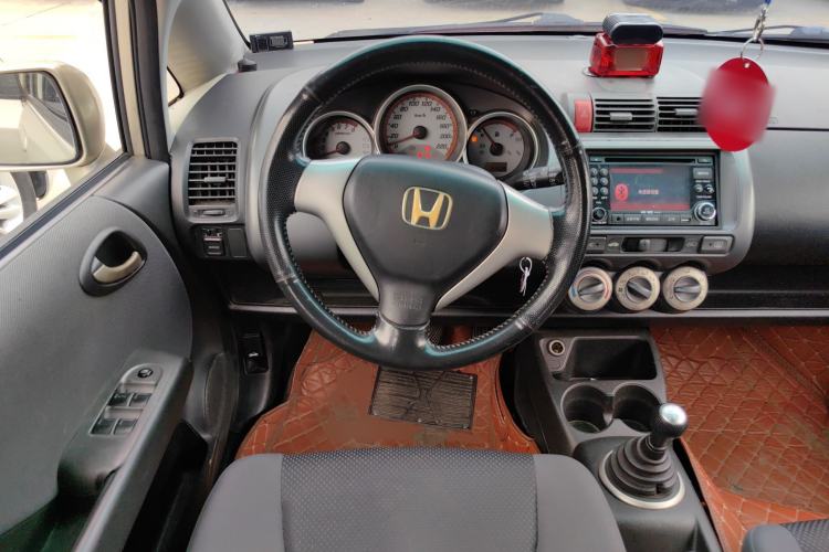 Used Honda Fit 2007 1.5L manual standard version Steering Wheel