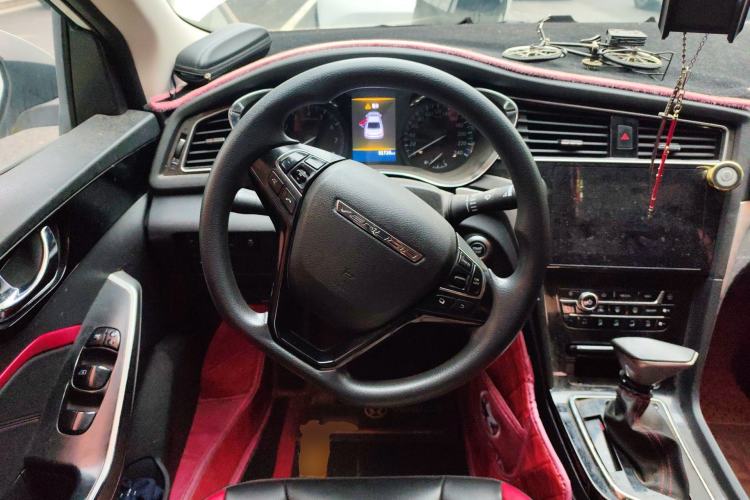 Used Venucia D60 2018 1.6L CVT Smart Connect Elite Edition Steering Wheel