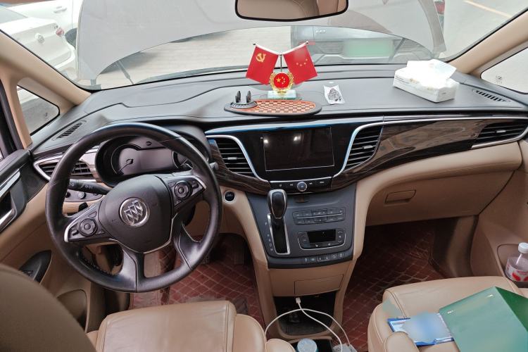 Used Buick GL8 2017 ES 28T Premium Version China V Standard Center Console