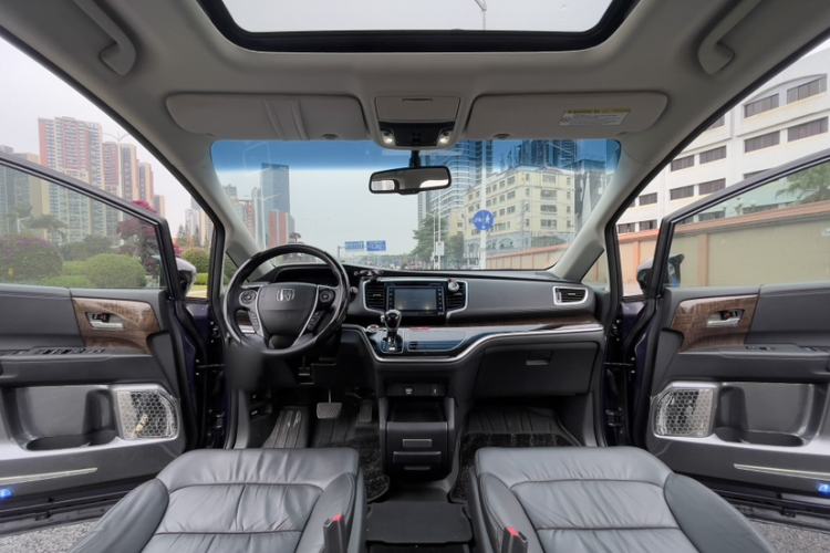 Used Honda Odyssey 2015 2.4L Supreme Edition
