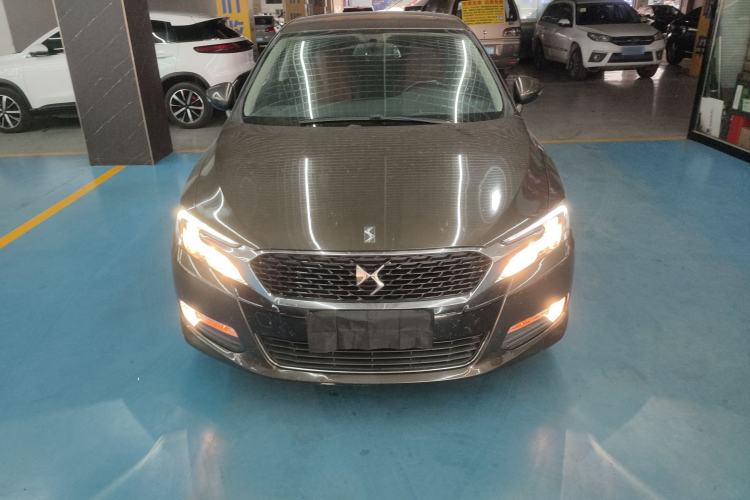 Used DS 5LS 2014 1.8L Elegant Edition VTi140