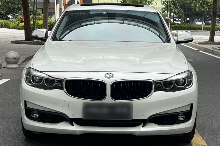 Used BMW 3 Series GT 2019 320i Sport Edition Exterior 3