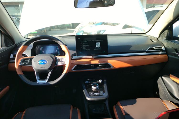 Used BYD e2 2021 Luxury Model Center Console