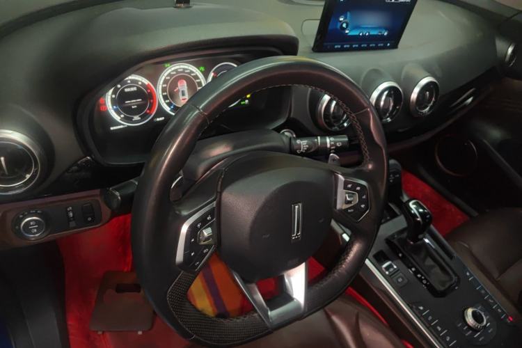 Used Wey VV7 2017 2.0T Flagship Model Center Console