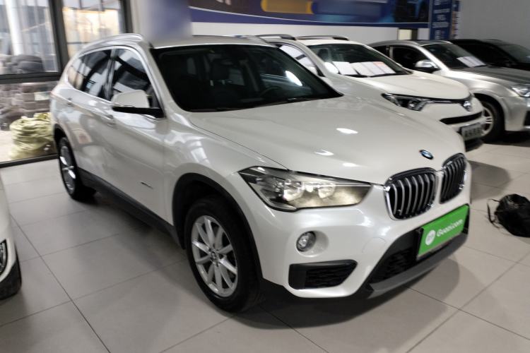 Used BMW X1 2016 sDrive18Li Fashion Model Front Right 45 Deg