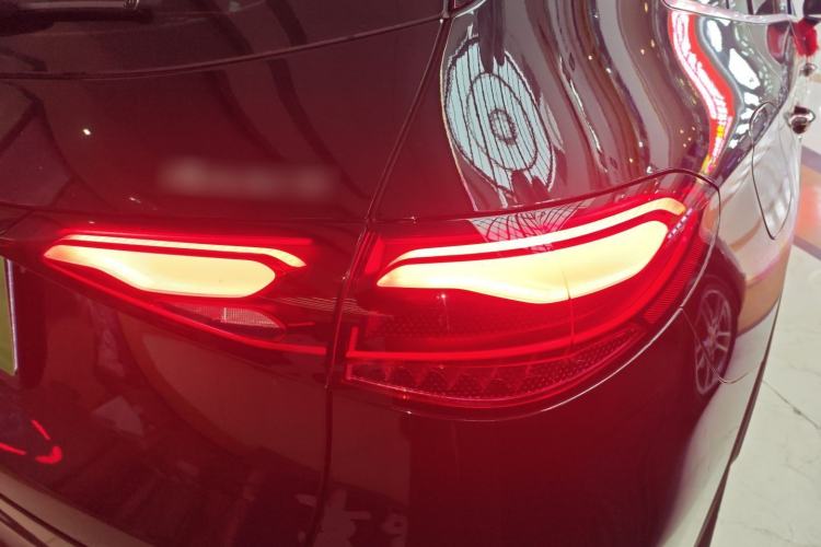 Used Mercedes-Benz GLC 2025 Refresh GLC 260 L 4MATIC Dynamic Edition Exterior 3