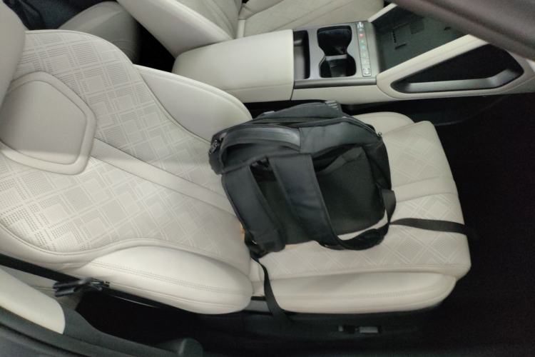 Used BYD Yuan UP 2025 Intelligent Driving Version 401 km Beyond-Range Edition