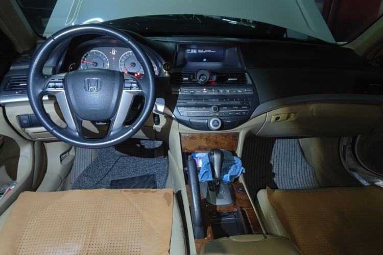 Used Honda Accord 2011 2.4L EX Center Console