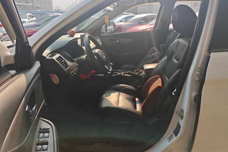 Used Dongfeng Fengon S560 2019 1.8L Manual Urban Model