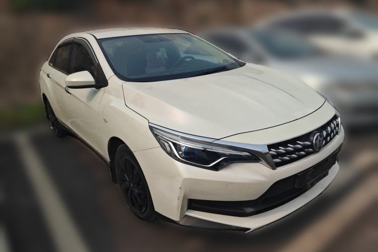 Used Venucia D60 2019 1.6L Entry Manual Fashion Edition Front Right 45 Deg