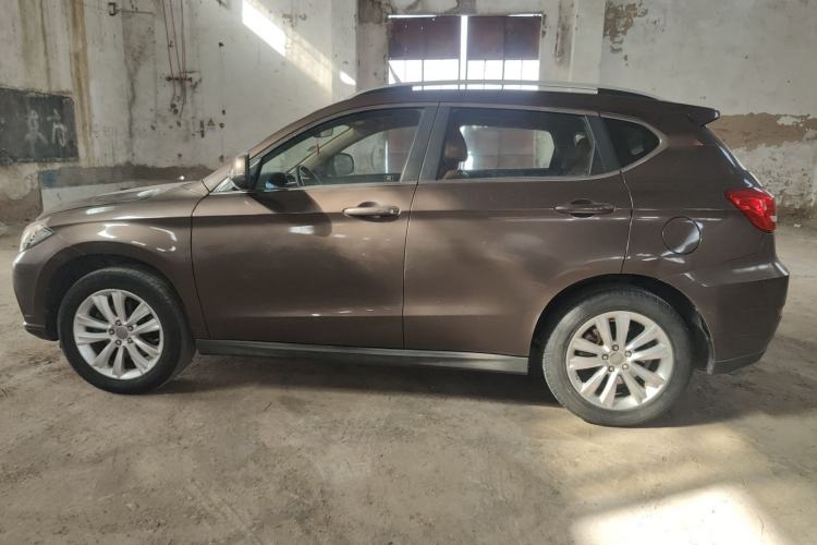 Used Haval H2 2016 Red Label 1.5T Manual Two-Wheel Drive Elite Model