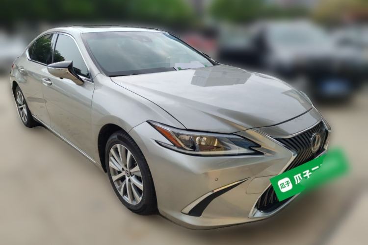 Used Lexus ES 2020 300h Premier Edition
