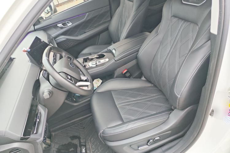 Used CHANGAN UNI-K 2023 2.0T Two-Wheel Drive Yue Ling Trim