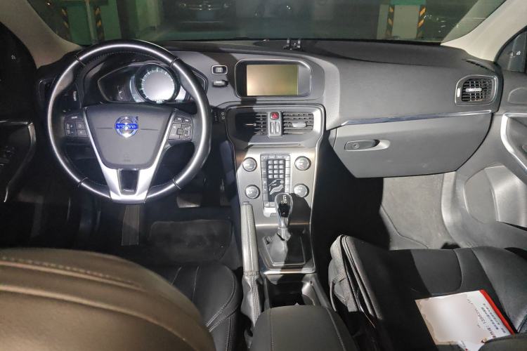 Used Volvo V40 2014 2.0T Zhiya Edition