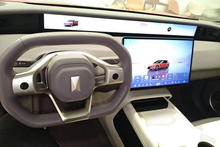 Used Avatr 06 2025 Pro Range-Extended Edition Center Console