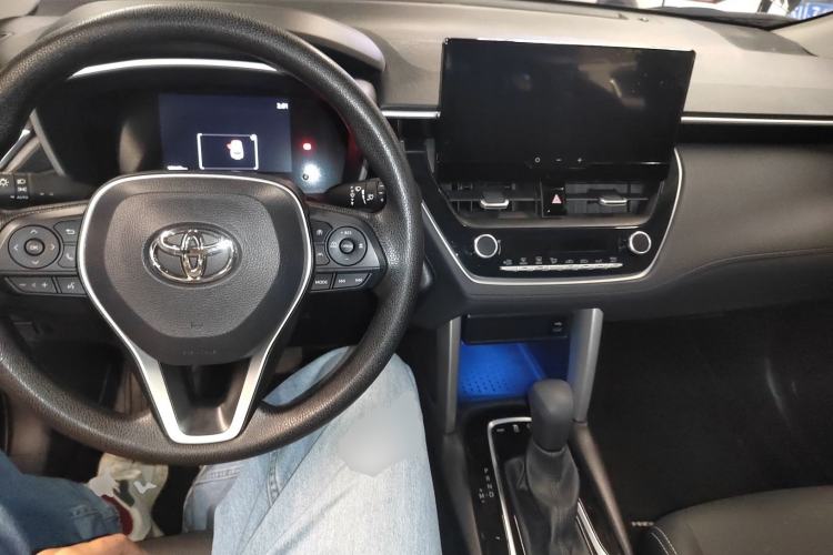 Used Toyota FRONTLANDER 2024 2.0L CVT Luxury Edition Center Console