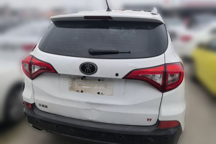 Used BYD Song 2017 Gaishi Upgrade Edition 1.5TI Manual Leading Model
