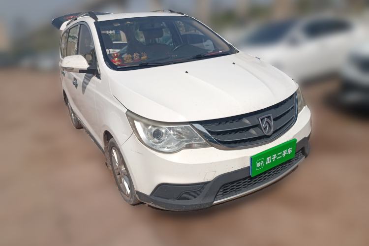 Used Baojun 730 2014 1.5L manual standard trim 7 seats