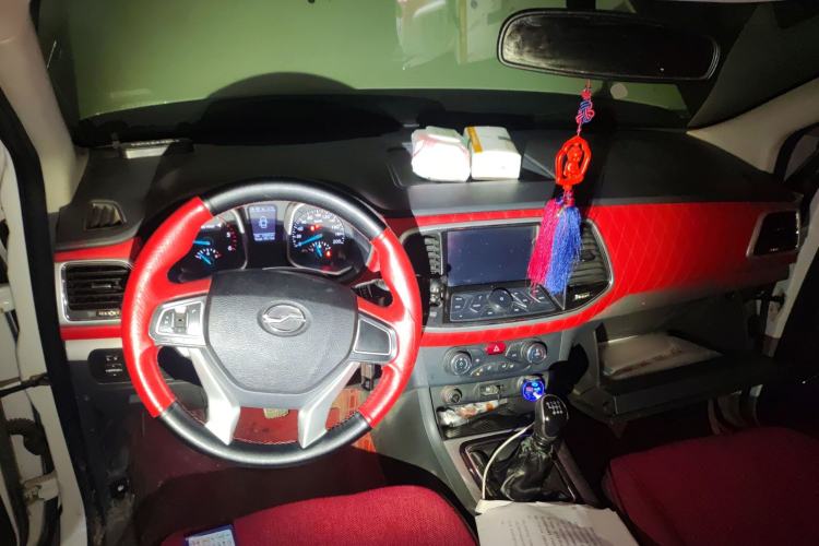 Used Zxauto Terralord 2018 2.5T Diesel Business Edition 4x4 Comfortable Large Double Cab SD4V25R-100 Center Console