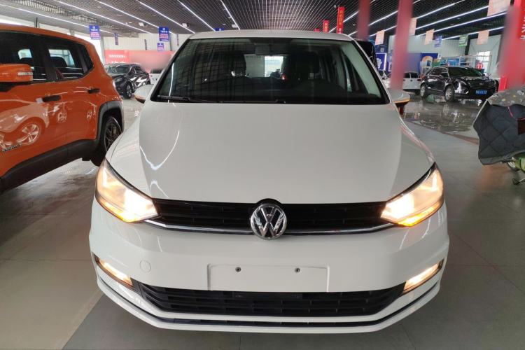 Used Volkswagen Touran 2016 Volkswagen Touran L 280TSI Manual Trend Edition
