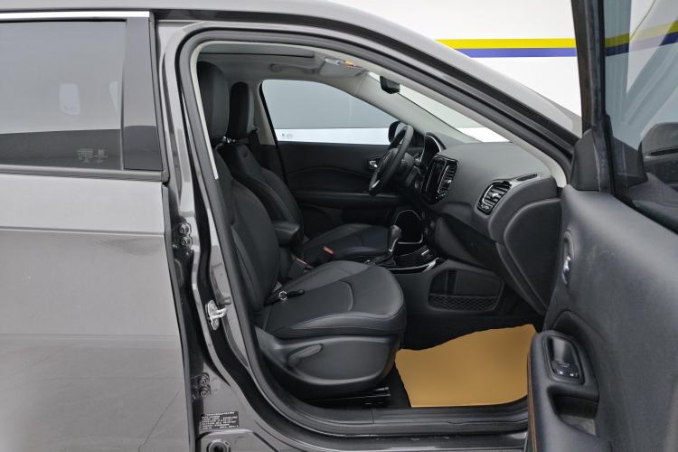 Used Jeep Compass 2019 220T Automatic Family Edition
