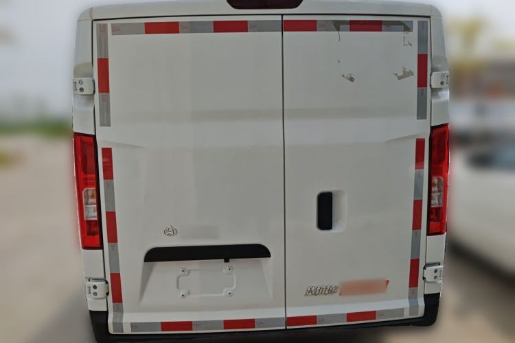 Used CHANGAN KUAYUE Starlight EV 2025 Model 3-Passenger Van, 305 km, Smart Driving Edition Rear