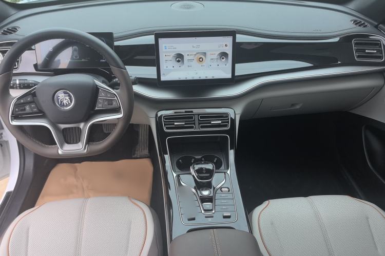 Used BYD Qin PLUS 2024 Honor Edition EV 420KM Beyond Model