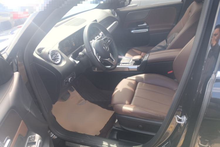 Used Mercedes-Benz GLB 2023 GLB 220 Sport Edition Left Front Seat