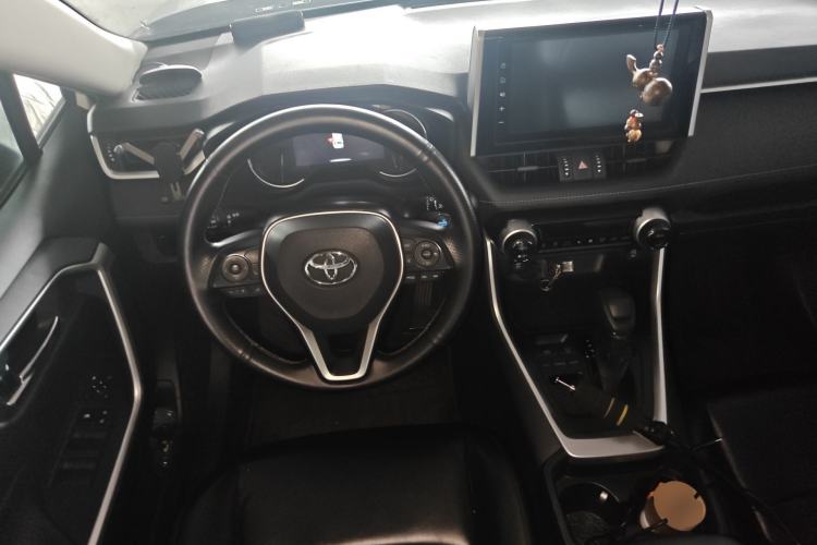 Used Toyota RAV4 2020 2.0L CVT Two-Wheel Drive Fashion Edition Steering Wheel