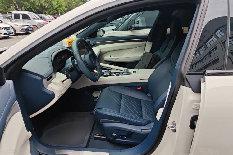 Used Zeekr 001 2025 WE Edition 100 kWh Rear-Wheel Drive