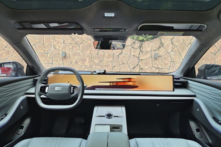 Used Geely Galaxy E8 2024 550 km Range Rear-Drive MAX
