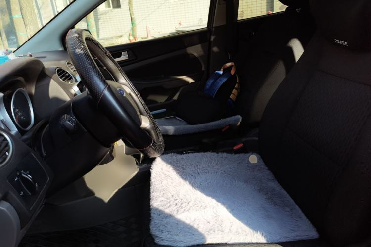 Used Ford Focus 2011 Hatchback 1.8L Manual Classic Model
