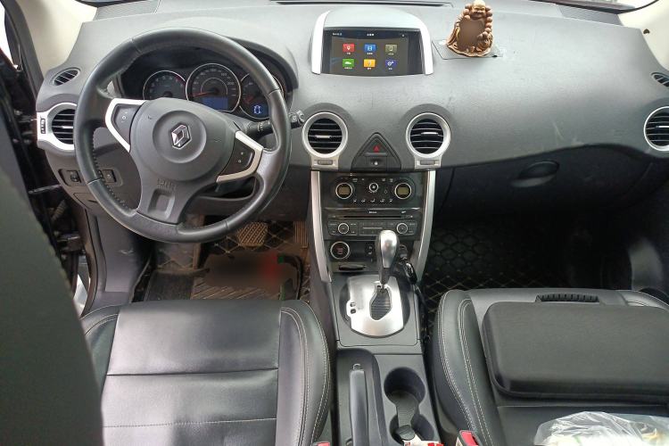 Used Renault Koleos 2014 Revised Version 2.0L Two-Wheel Drive Fashion Edition Center Console