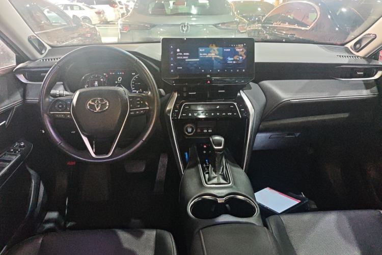 Used Toyota Venza 2023 2.0L CVT Two-Wheel Drive Prestige Version Center Console