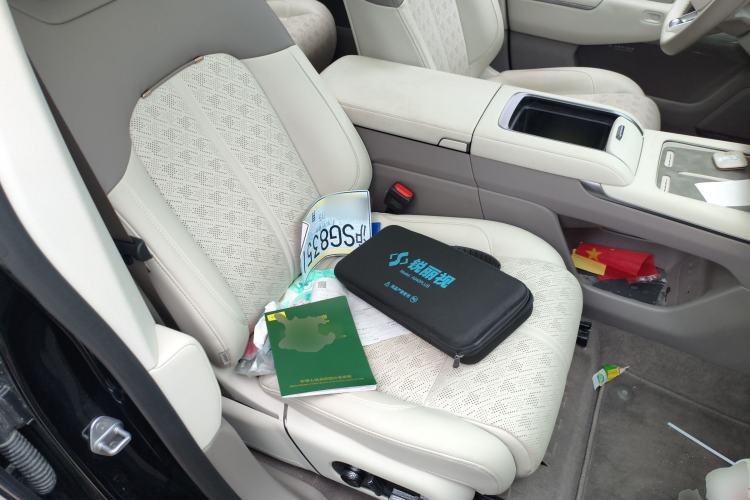 Used Zeekr 7X 2025 75 kWh Rear-Wheel Drive Intelligent Driving Version Right Front Seat